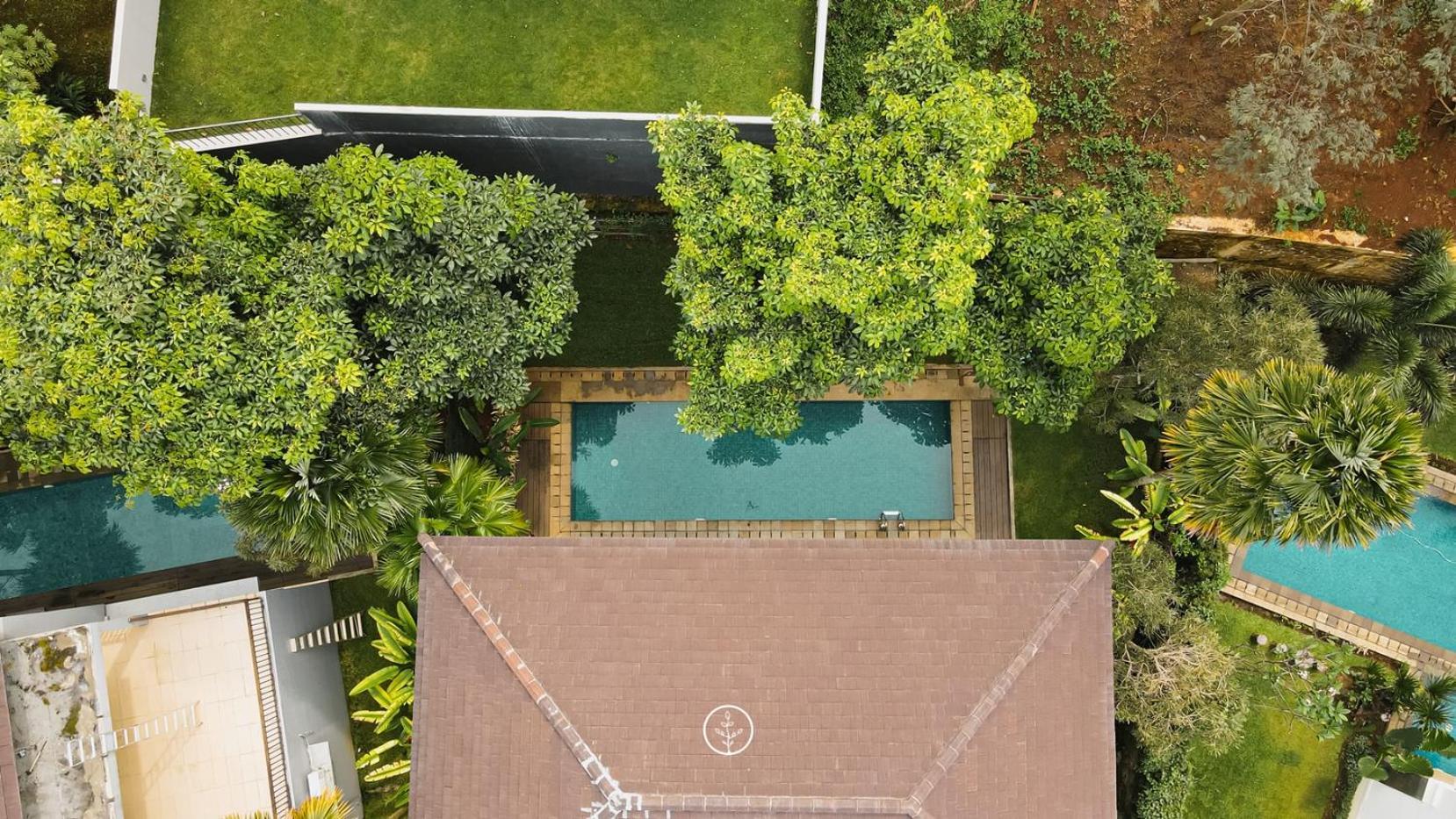 Oyama City View Villa 4 Bedrooms With A Private Swimming Pool Bandung Extérieur photo
