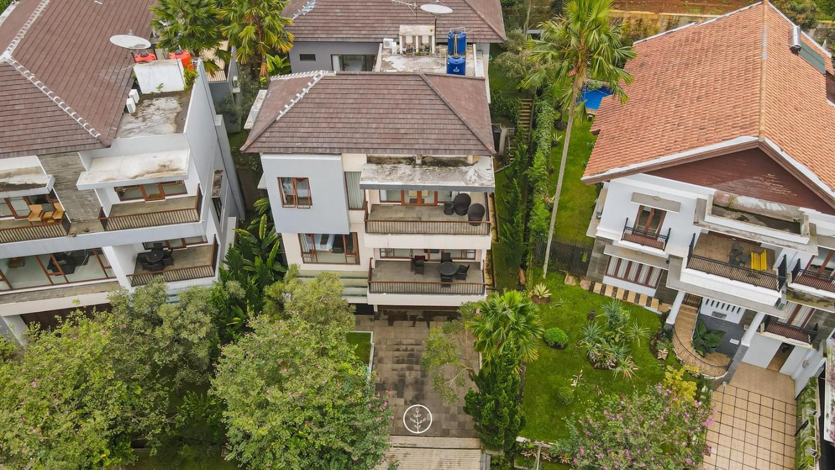 Oyama City View Villa 4 Bedrooms With A Private Swimming Pool Bandung Extérieur photo